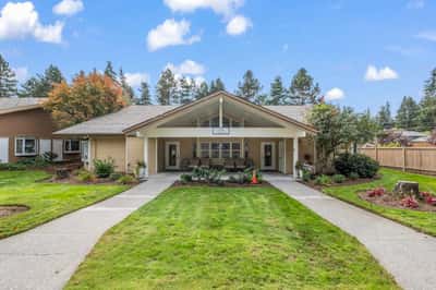 The Cottages of Lynnwood - Senior Living Facility