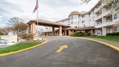 Holiday Elm Park Estates - Senior Living Facility