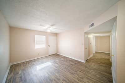 Lee Seniors - Senior Living Facility
