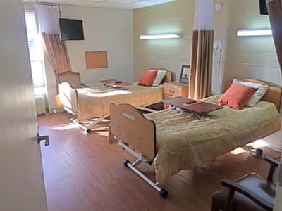 Warner Robins Rehabilitation Center - Senior Living Facility