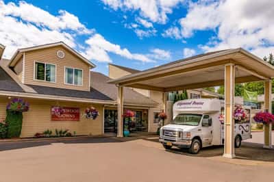 Holiday Edgewood Downs - Senior Living Facility