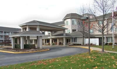 Holiday Redbud Hills - Senior Living Facility