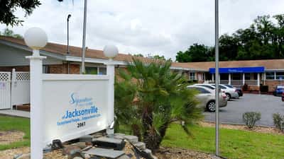 Signature HealthCARE of Jacksonville - Senior Living Facility