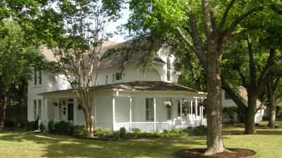 The Heritage Houses - Senior Living Facility