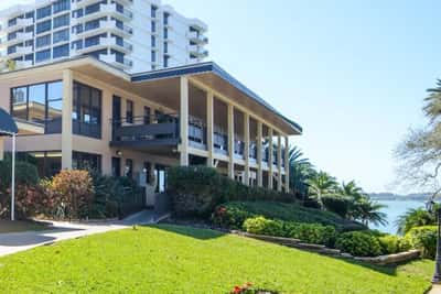 The Oaks of Clearwater - Senior Living Facility