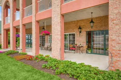 Vintage Knolls - Senior Living Facility