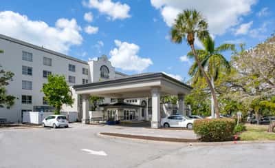 Grand Villa of Sarasota - Senior Living Facility