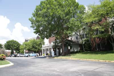 Brookdale Belle Meade - Senior Living Facility