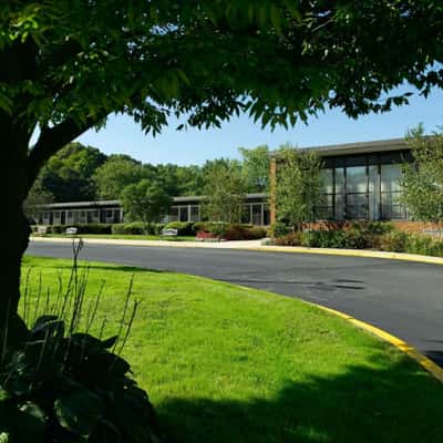 Atria Huntington - Senior Living Facility
