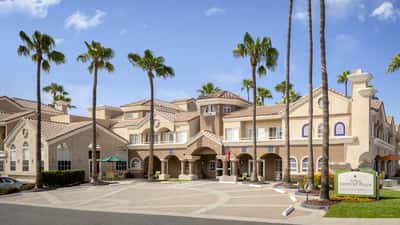 Atria Newport Plaza - Senior Living Facility