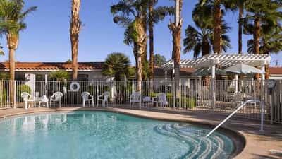 Atria Palm Desert - Senior Living Facility