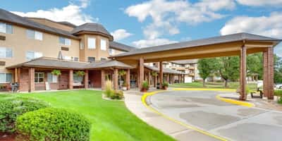 Holiday Country Squire - Senior Living Facility