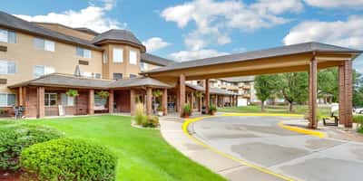 Holiday Country Squire - Senior Living Facility