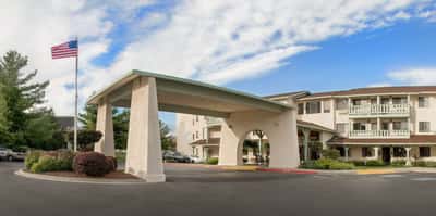 Solista Yakima by Cogir - Senior Living Facility