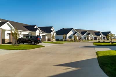 Carriage Crossing Senior Living of Rochester - Senior Living Facility