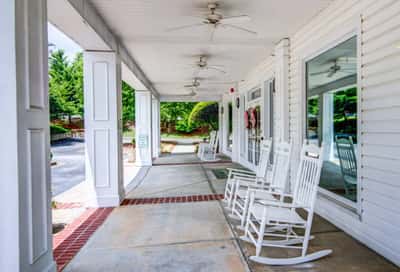 Oaks at Snellville - Senior Living Facility