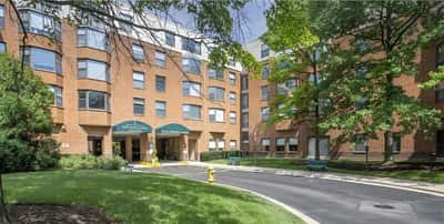 Brookdale Hawthorn Lakes - Senior Living Facility