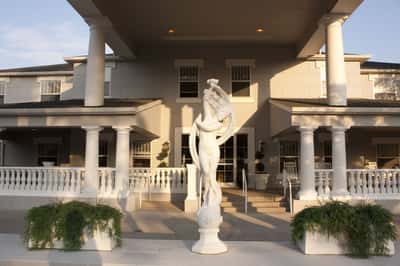 Hampton Manor at Deerwood - Senior Living Facility