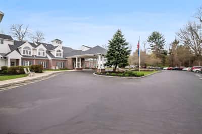Middlebrook Farms at Trumbull - Senior Living Facility