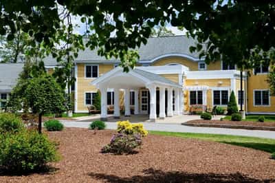 The Arbors of Bedford - Senior Living Facility