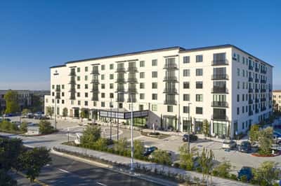 Vivante Newport Center - Senior Living Facility