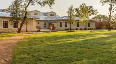The Pavilion of East Tampa - Senior Living Facility