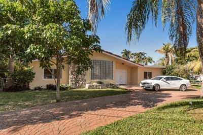 Prestige Care Aventura - Senior Living Facility