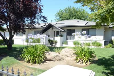 Chateau Jesadean - Senior Living Facility