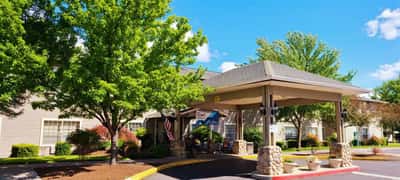 Lakeland Senior Living - Senior Living Facility