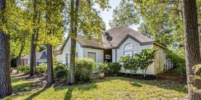 Acorn Manor Assisted Living - Senior Living Facility