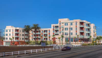 Long Beach Senior Housing - Senior Living Facility