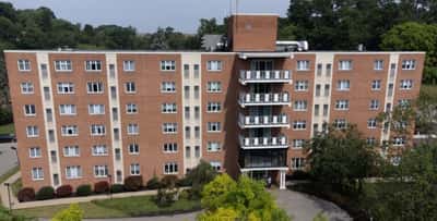 Fair Oaks Senior Living - Senior Living Facility