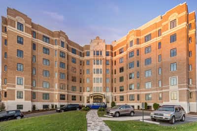 Birchwood at Rodney Court - Senior Living Facility