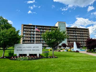 1000 Southern Artery - Senior Living Facility