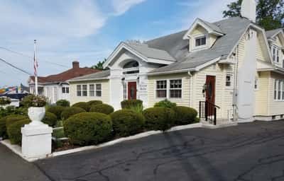 Forest Hills Guest Home - Senior Living Facility
