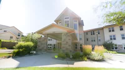 Heron Manor Senior Living - Senior Living Facility