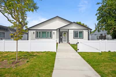 L&R Adult Family Home - Senior Living Facility