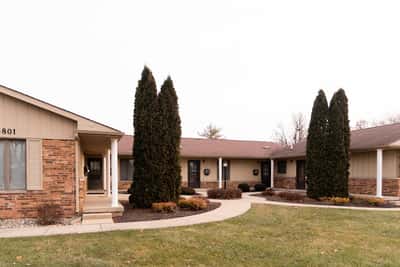 Colonial Oaks Health Care Center - Senior Living Facility