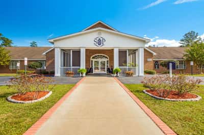 Charter Senior Living at Southern Pines - Senior Living Facility