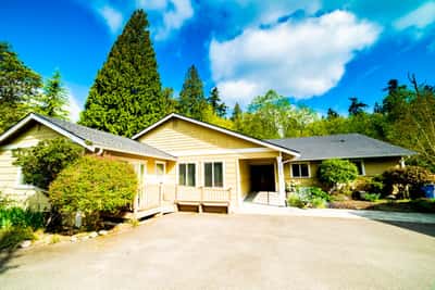 Newcastle Gardens Senior Home - Senior Living Facility