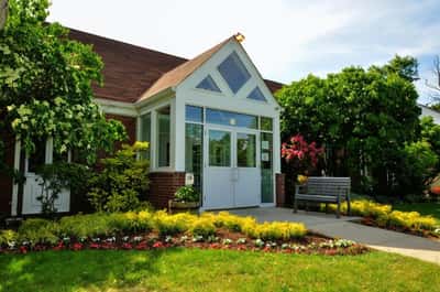 Rosewood on the Sound - Senior Living Facility