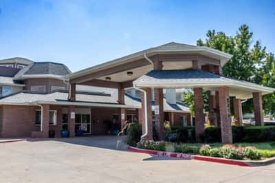 Holiday University Oaks - Senior Living Facility