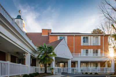 Kingston Residence of Hickory