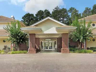 Lakeview Estates - Senior Living Facility