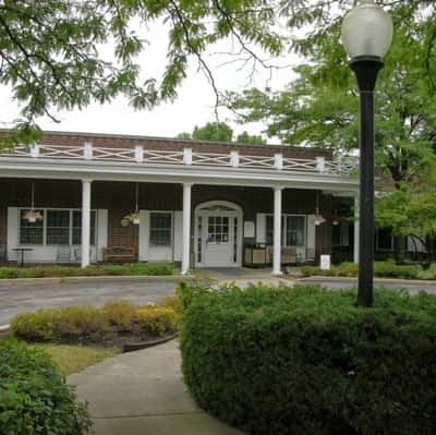 The Grove St. Charles