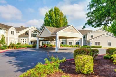 The Oaks at Lebanon - Senior Living Facility