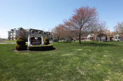 Manoogian Manor