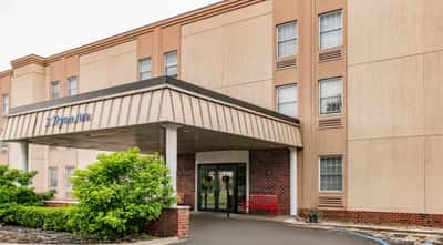 Holiday Glenville - Senior Living Facility