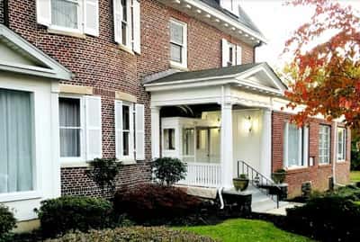 Serenity Garden Manor