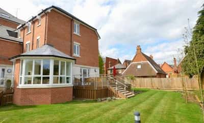 Crayshaw Court - Senior Living Facility